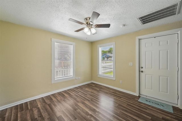 5511 Fletcher Avenue, Fort Worth, TX 76107