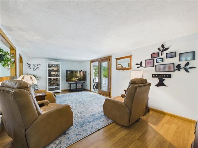 13 Thrush Ave, Plymouth, MA 02360
