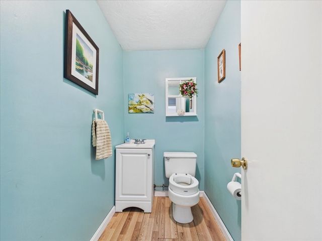 13 Thrush Ave, Plymouth, MA 02360