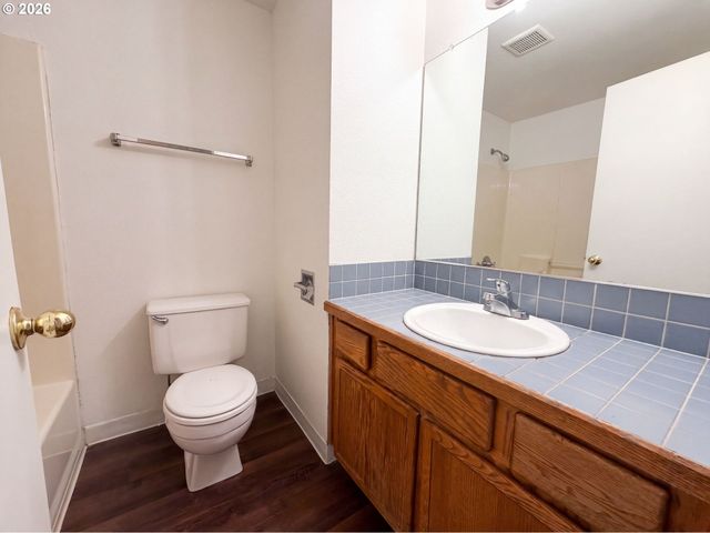 845 Se 8TH St, Gresham, OR 97080