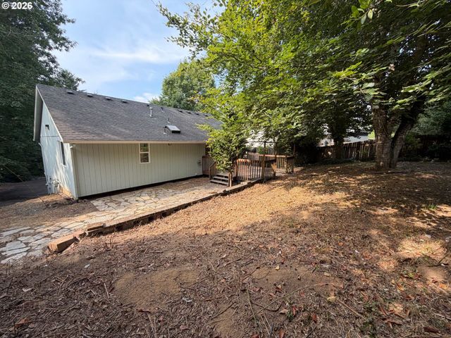 845 Se 8TH St, Gresham, OR 97080
