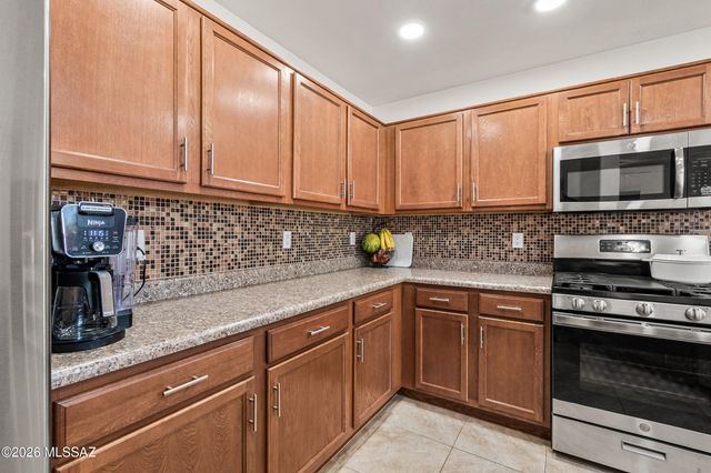860 W Placita El Cauce Rico, Green Valley, AZ 85614