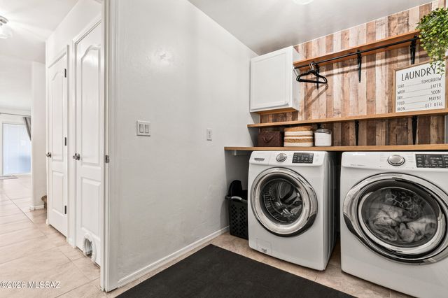 860 W Placita El Cauce Rico, Green Valley, AZ 85614