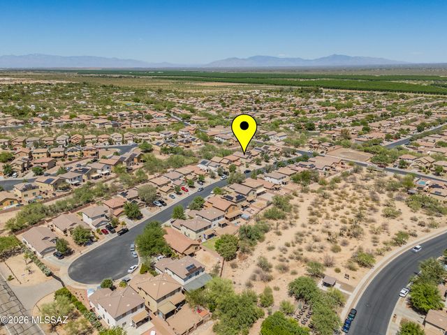 860 W Placita El Cauce Rico, Green Valley, AZ 85614