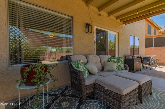 860 W Placita El Cauce Rico, Green Valley, AZ 85614