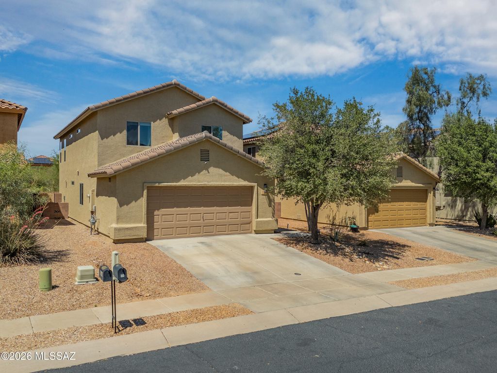 860 W Placita El Cauce Rico, Green Valley, AZ 85614