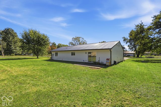 2814 W Walnut Drive, Greenfield, IN 46140