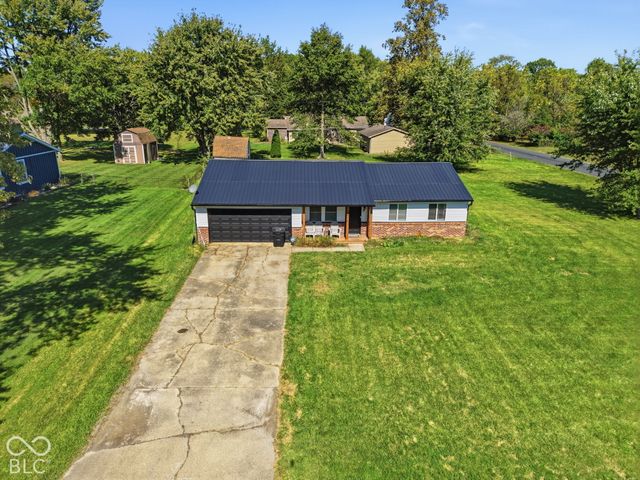 2814 W Walnut Drive, Greenfield, IN 46140