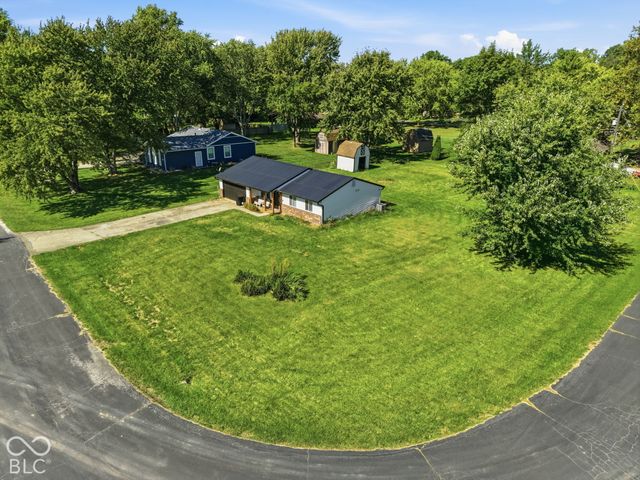 2814 W Walnut Drive, Greenfield, IN 46140