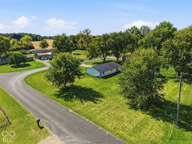 2814 W Walnut Drive, Greenfield, IN 46140