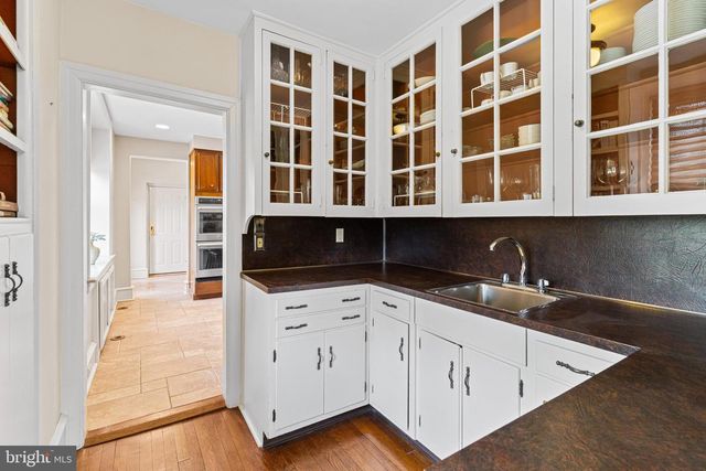 764 GLEN RD, Jenkintown, PA 19046