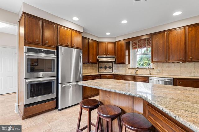 764 GLEN RD, Jenkintown, PA 19046