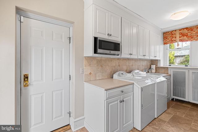 764 GLEN RD, Jenkintown, PA 19046