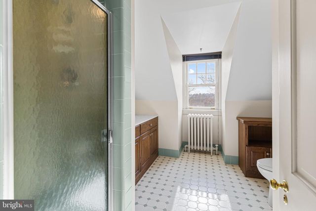 764 GLEN RD, Jenkintown, PA 19046