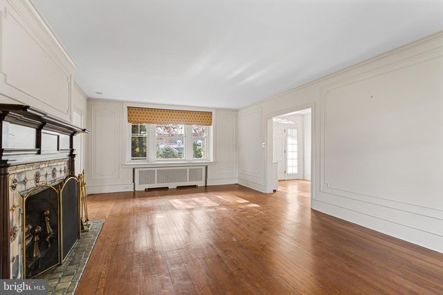 764 GLEN RD, Jenkintown, PA 19046