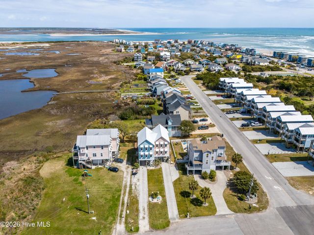 208-2 Gysgt D W Boatman Drive 2, N Topsail Beach, NC 28460