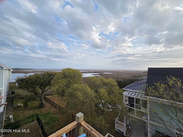 208-2 Gysgt D W Boatman Drive 2, N Topsail Beach, NC 28460