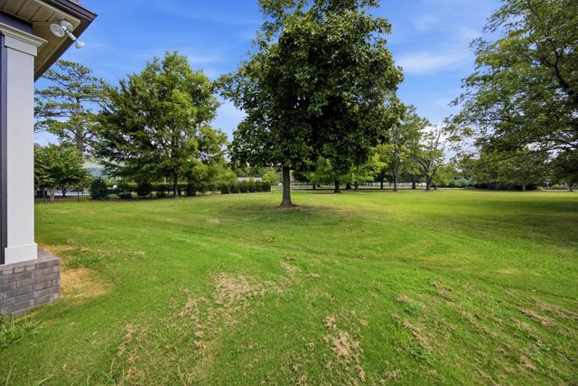 8867 Skybrook Drive, Ooltewah, TN 37363