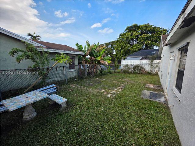 5307 NW 93rd Ave, Sunrise, FL 33351