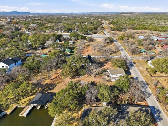 610 Williams Lakeshore, Kingsland, TX 78639