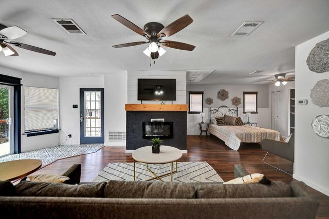 610 Williams Lakeshore, Kingsland, TX 78639