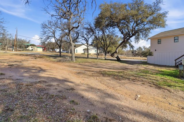 610 Williams Lakeshore, Kingsland, TX 78639
