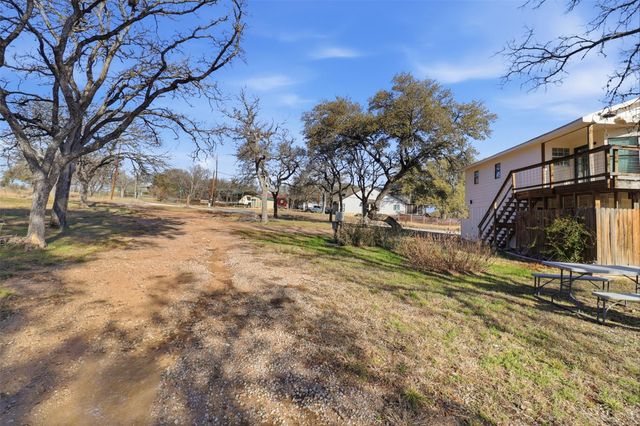 610 Williams Lakeshore, Kingsland, TX 78639