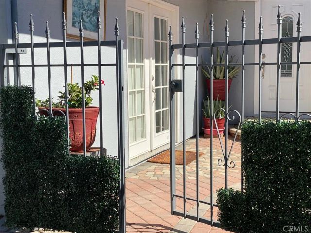 5929 Colfax Avenue, North Hollywood, CA 91601