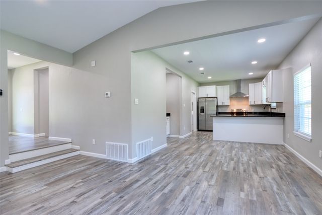 111 Kay, Robinson, TX 76706