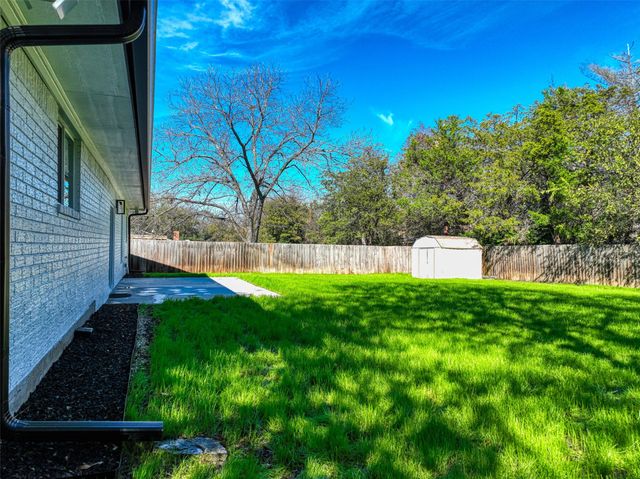 111 Kay, Robinson, TX 76706