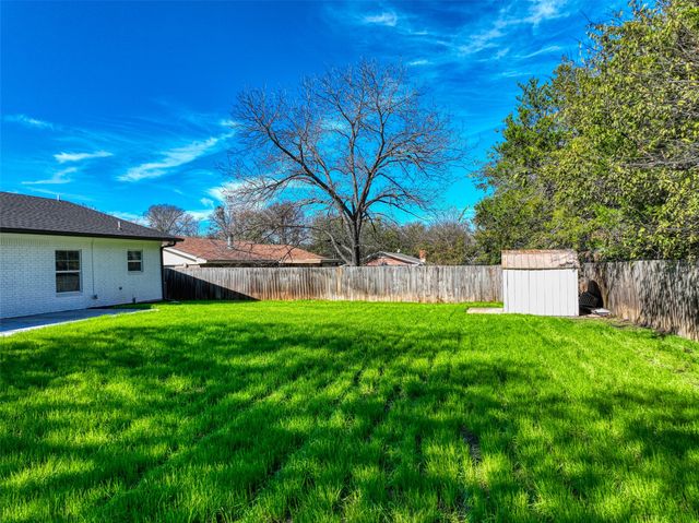 111 Kay, Robinson, TX 76706