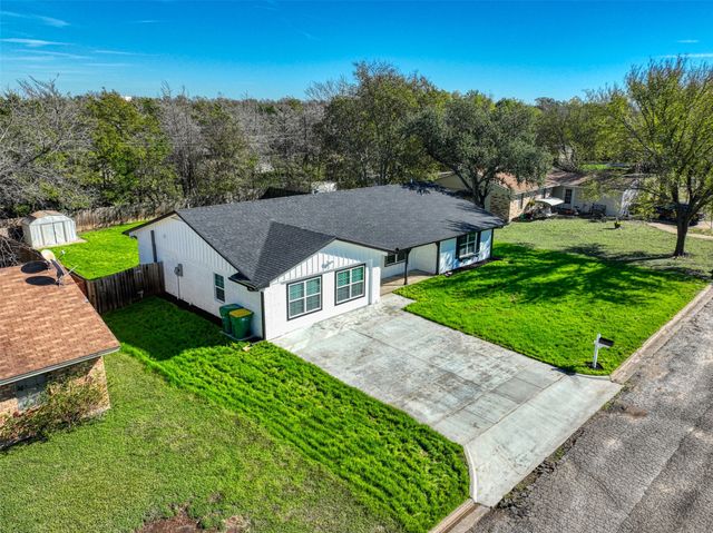 111 Kay, Robinson, TX 76706