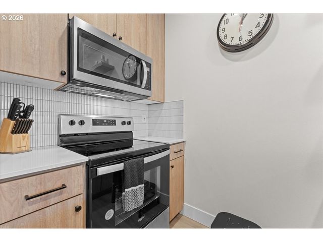 7722 Se Tolman St 3, Portland, OR 97206