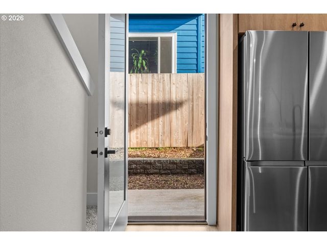 7722 Se Tolman St 3, Portland, OR 97206