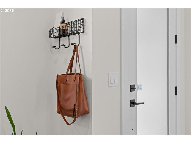 7722 Se Tolman St 3, Portland, OR 97206