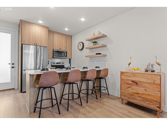 7722 Se Tolman St 3, Portland, OR 97206