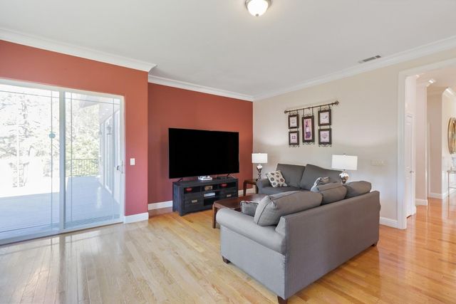 915 Eden Valley Rd, Colfax, CA 95713