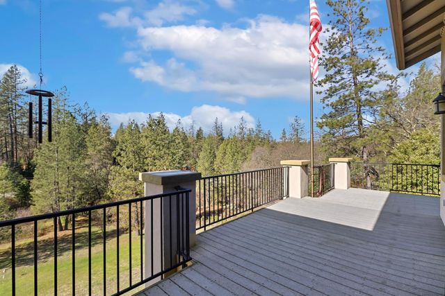 915 Eden Valley Rd, Colfax, CA 95713