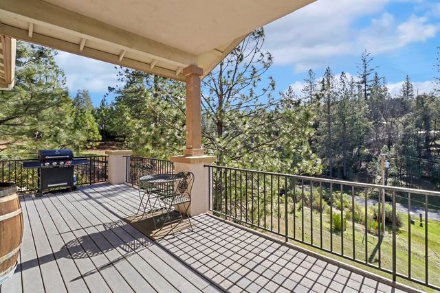 915 Eden Valley Rd, Colfax, CA 95713
