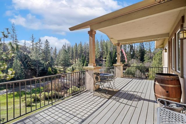 915 Eden Valley Rd, Colfax, CA 95713