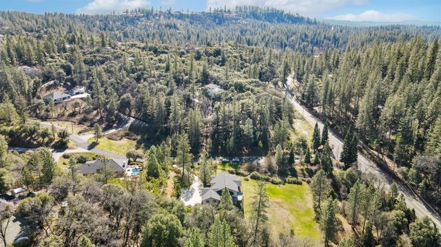 915 Eden Valley Rd, Colfax, CA 95713