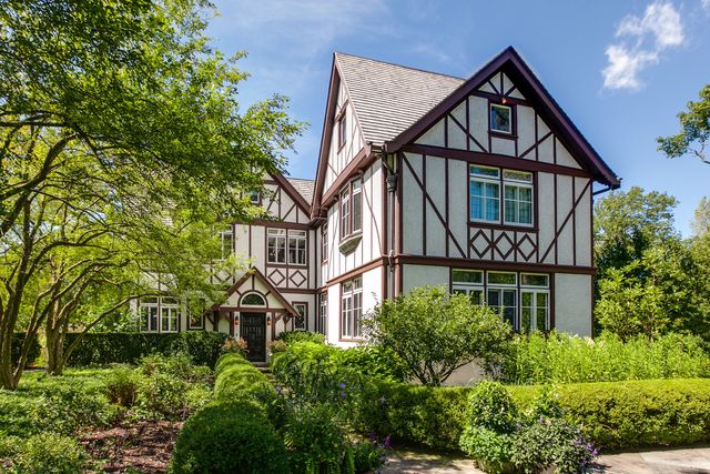 499 W Old Mill Road, Lake Forest, IL 60045