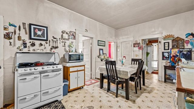 1099 W Congress Street, San Bernardino, CA 92410