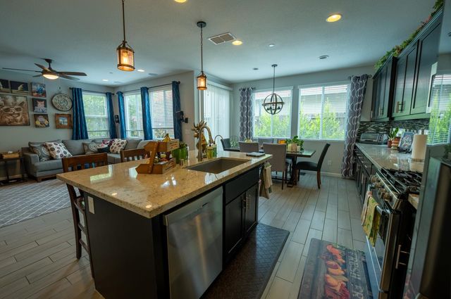 1038 Bridlewood Dr, Rocklin, CA 95765