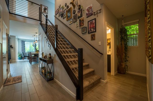 1038 Bridlewood Dr, Rocklin, CA 95765