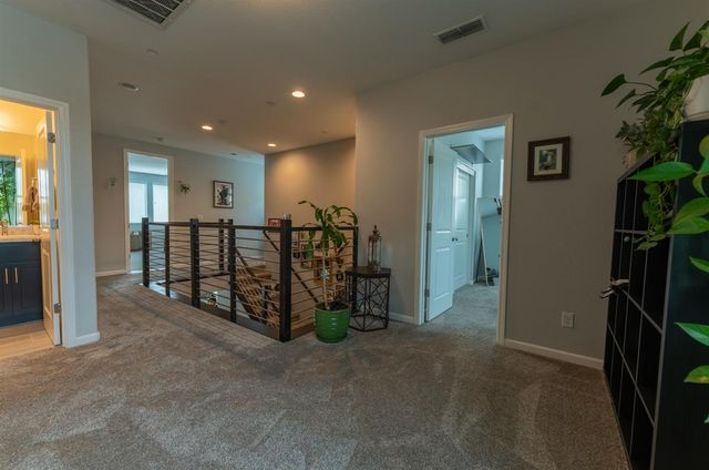 1038 Bridlewood Dr, Rocklin, CA 95765