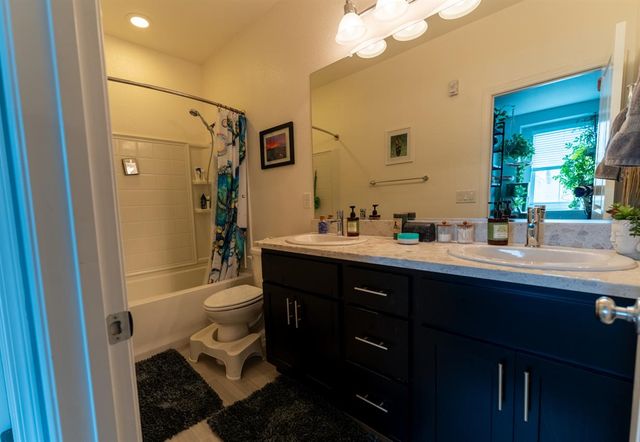 1038 Bridlewood Dr, Rocklin, CA 95765