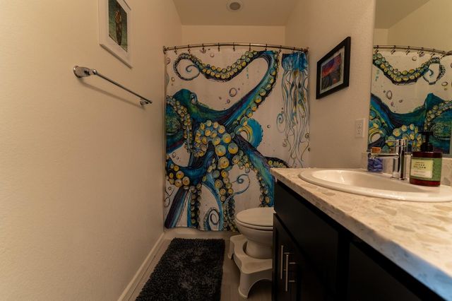 1038 Bridlewood Dr, Rocklin, CA 95765