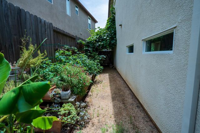 1038 Bridlewood Dr, Rocklin, CA 95765