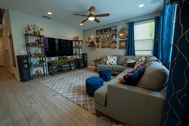 1038 Bridlewood Dr, Rocklin, CA 95765